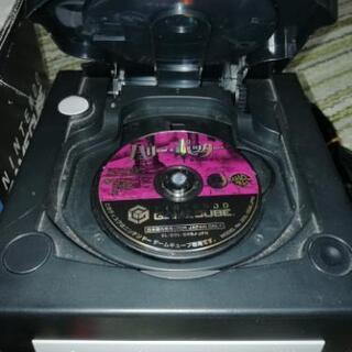 ゲームキューブ コントローラー2個 ソフト5個セットの画像