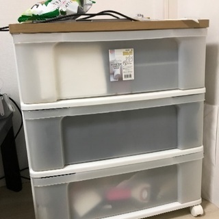 クリアケース　ウッドトップチェスト