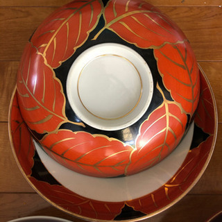 食器三枚蓋付の画像