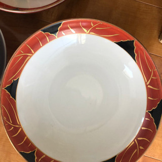 食器三枚蓋付の画像