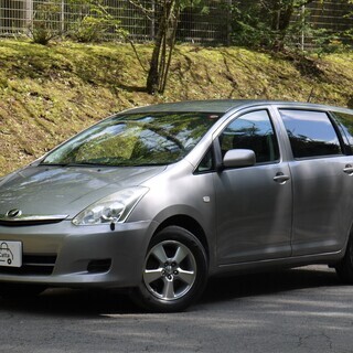 1.8X　ワンオーナーの全ディーラー整備車入庫、広々室内の７人乗...