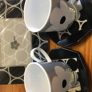 新品！！　ブルーメ フレーム付カップセット フォトフレームとマグのセットの画像