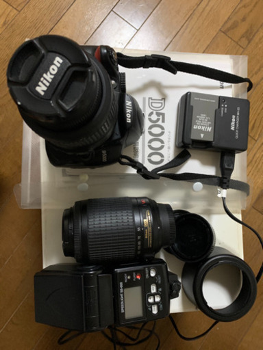 デジタル一眼レフNikonカメラ