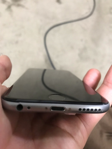 【値下げ中】iPhone6 SIMなし 画面割れ無し