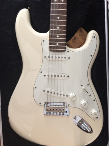 フェンダーストラトusaハードケース付超美品