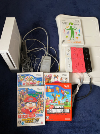 Wii本体 リモコン4本 Wiifitボード譲ります(^^)
