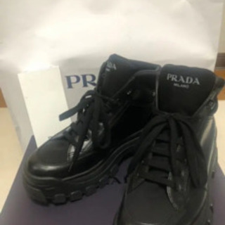 PRADA アンクルブーツスニーカーの画像