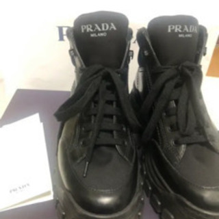 PRADA アンクルブーツスニーカーの画像