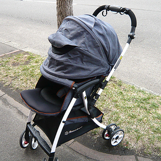 札幌【A型 ベビーカー 両対面式ハンドル 西松屋】折りたたみ可能 1か月