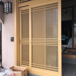 スライド式玄関扉の画像