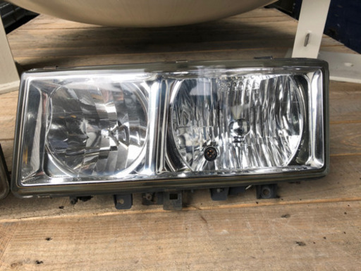 FUSO トラック　ヘッドライト　セット