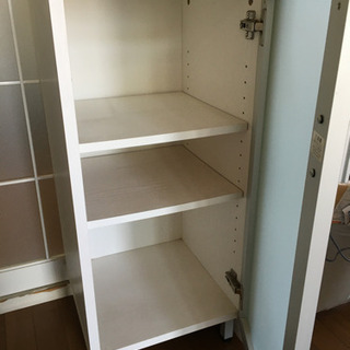 差し上げます　本棚　物入れ　2つセットの画像
