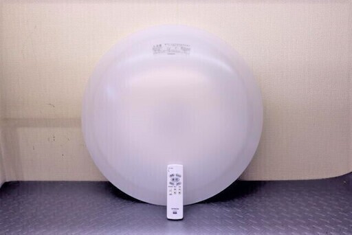 LEDシーリングライト　HITACHI LEC-AH88K 2019年製　8畳　リモコン　レンズ搭載　住まい　照明器具