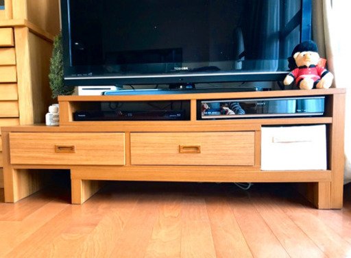 伸縮可能テレビ台
