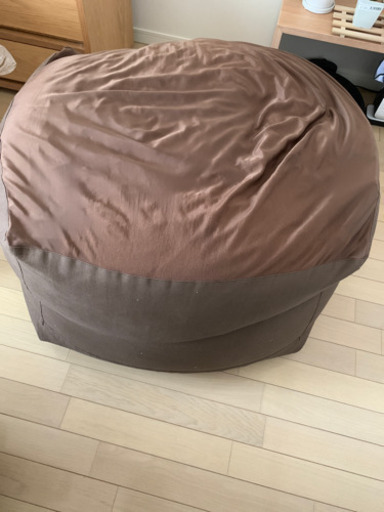 体にフィットするソファー