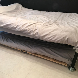 DIY シングルベッド に使っていた　鉄　パイプの画像