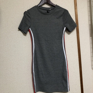 洋服のまとめ売りの画像