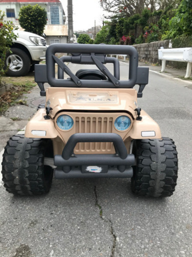 電動乗用ジープ　デカイ...カッコイイ！