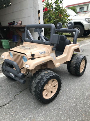 電動乗用ジープ　デカイ...カッコイイ！