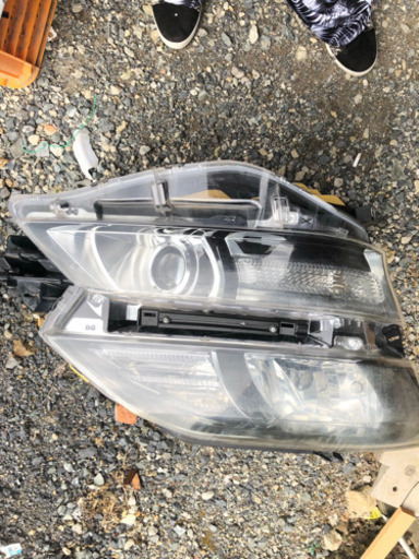 ヴェルファイア ヘッドライト