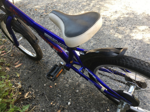 105.キッズ向け自転車18インチ（スポーツタイプ）