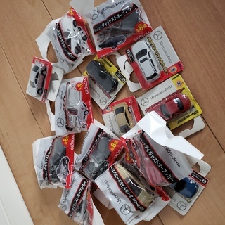 ジョージア　ベンツダイキャストミニカーコレクション