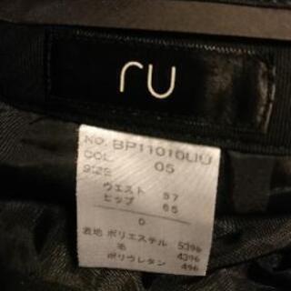 ruのレディース スーツの画像