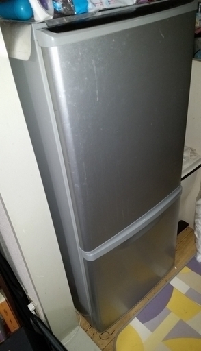 【購入予定者は確定しました】冷凍冷蔵庫（138L＝44L＋94L）「パナソニック NR-B141W-S」2008年製