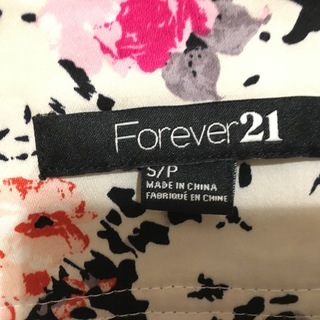FOREVER21 ❗️❗️上品なミニスカートの画像