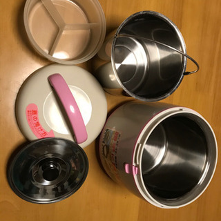 保温鍋の画像