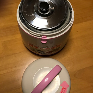 保温鍋の画像