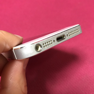iPhone5 本体 64GB 動作不良なし　バッテリー消耗品の画像