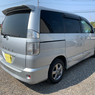 審査なし自社ローン対応可能　綺麗なヴォクシー　平成16年式　走行11万キロ　車検3年5月　8人乗り　キーレスの画像