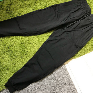 ロングパンツ　ブラック　新品未使用