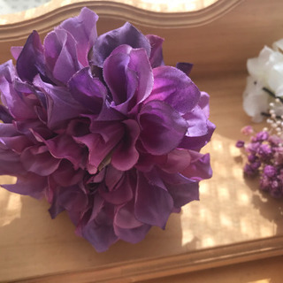 フラワーヘッドアクセサリーの画像