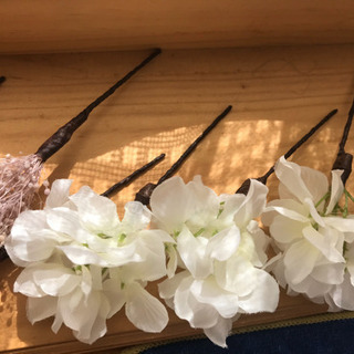 フラワーヘッドアクセサリーの画像