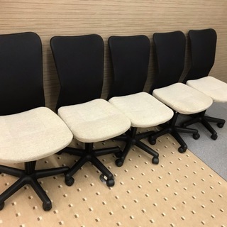 値下げしました！比較的綺麗なメッシュ椅子が５脚あります。直接引き...