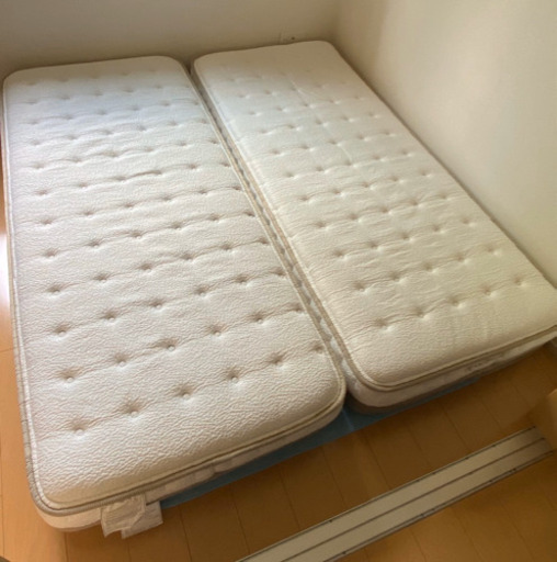 【美品】ニトリマットレス　クイーンサイズ　セミシングル×２　５月上旬までに取引先を探してます。