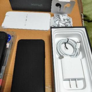 iPhone11 pro　256gb　フィルム、ケース2つ、その...