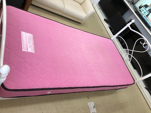 シングルベッド　ピンク