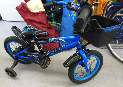 子供用 自転車 16インチ AVIGO トイザらス 青×黒 子ども 鍵なし 補助輪 札幌市 手稲区