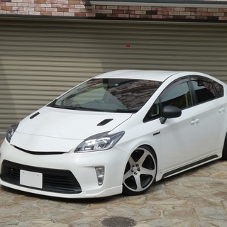 検査4年3月プリウスG後期型 改造多数/Varrstoen18インチ/イデアル車高調/キャンバー5度/ガングリップステアリング/ブラックウッドパネル/ナビの画像