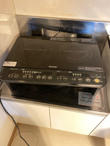 【取引中】アイリスオーヤマ　IH ヒーター　台付き