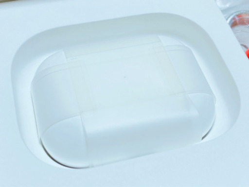 保証未開始 新品 Apple AirPods Pro ケース ワイヤレス充電器付