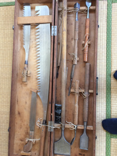 氷彫刻用、ノミとノコギリ