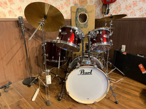 まだまだ現役、パールのドラムセット