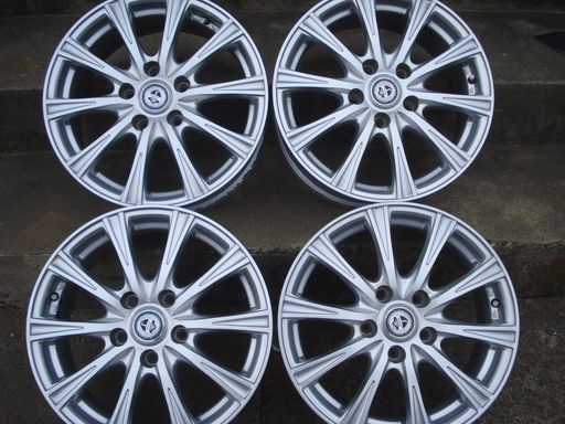 プリウス等　PCD100　5H　15インチ　アルミホイール中古4本