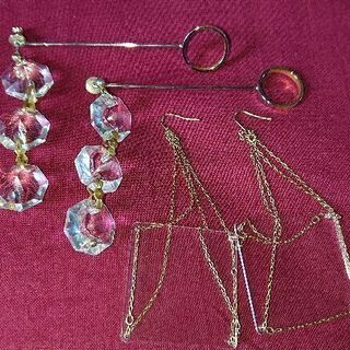 遺品整理。ブローチとピアス 値下げしました