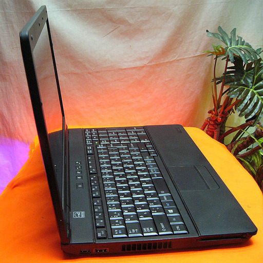 ☆特価品☆テンキー付A4ノート☆Dynabook　B552