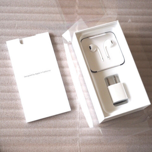 iPhone SE2 ホワイト 128GB simフリー ほぼ新品 アップルストア購入